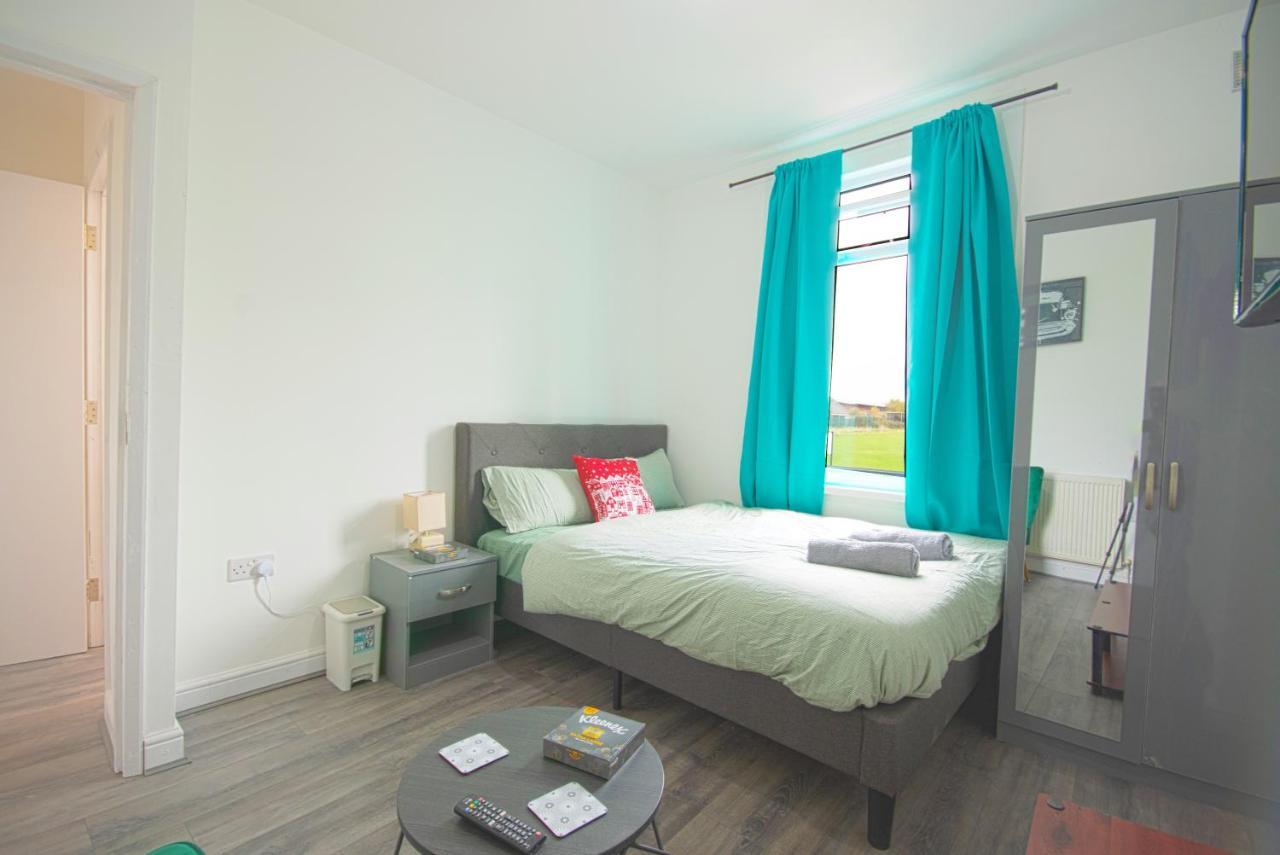Cosy Family Home W/Wi-Fi, Parking, Self Check-In London Exterior foto
